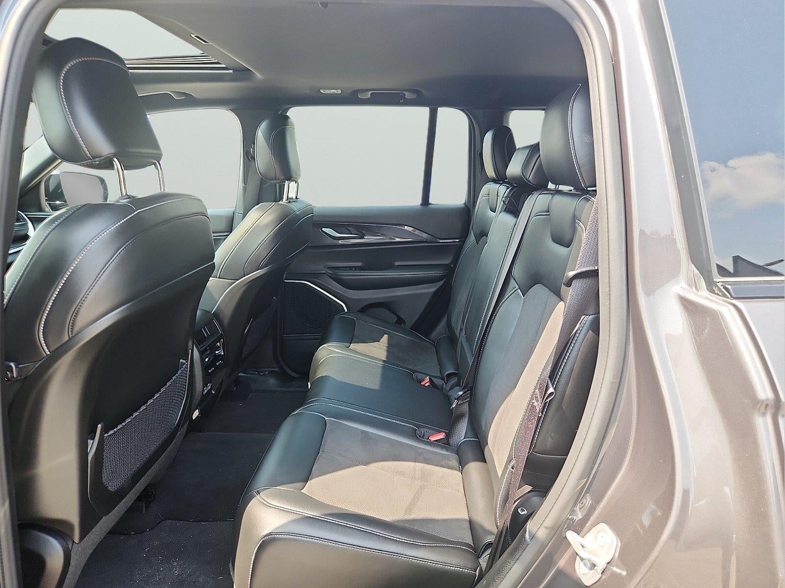 2022 Jeep Grand Cherokee Altitude