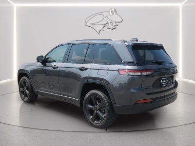 2022 Jeep Grand Cherokee Altitude