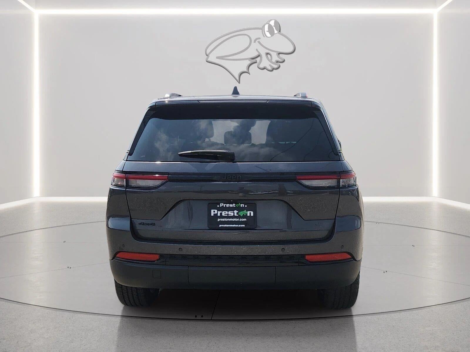 2022 Jeep Grand Cherokee Altitude