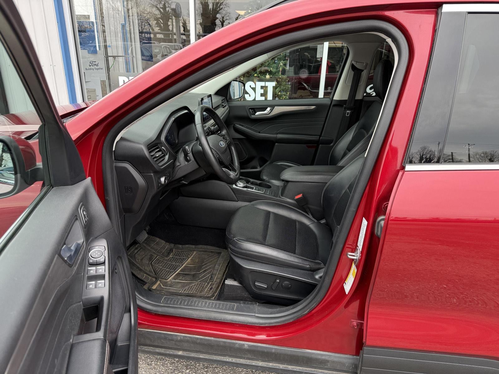 2021 Ford Escape Hybrid Titanium
