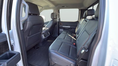 2027 Ford Super Duty F-350 Lariat