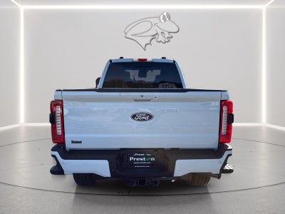 2027 Ford Super Duty F-350 Lariat