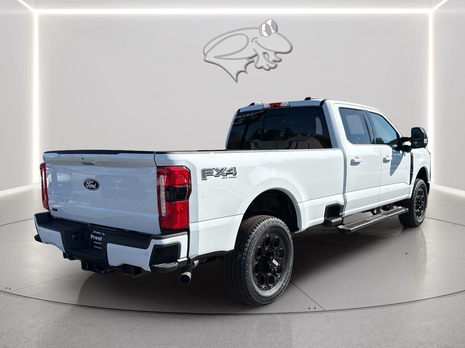 2027 Ford Super Duty F-350 Lariat