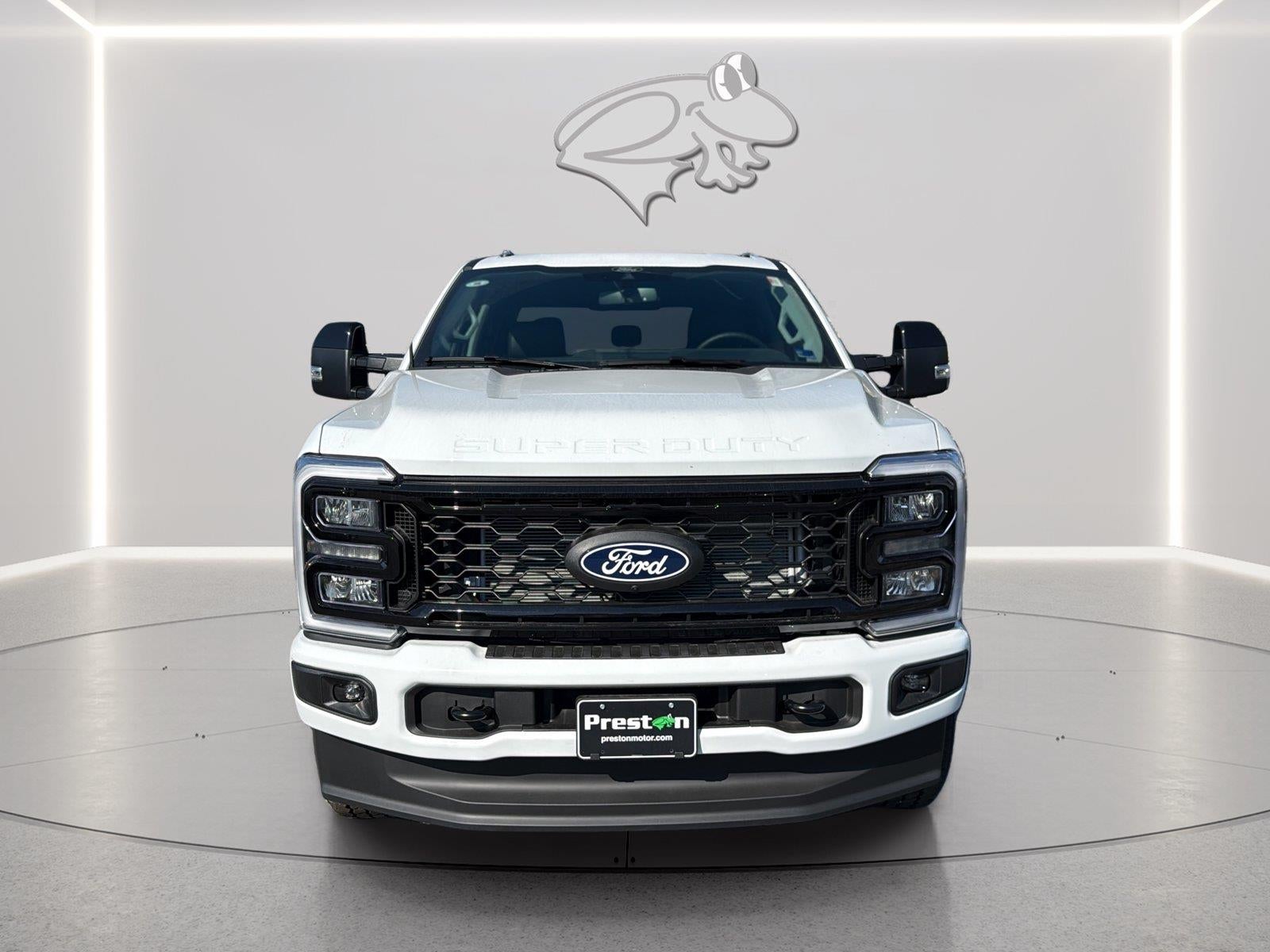 2027 Ford Super Duty F-350 Lariat