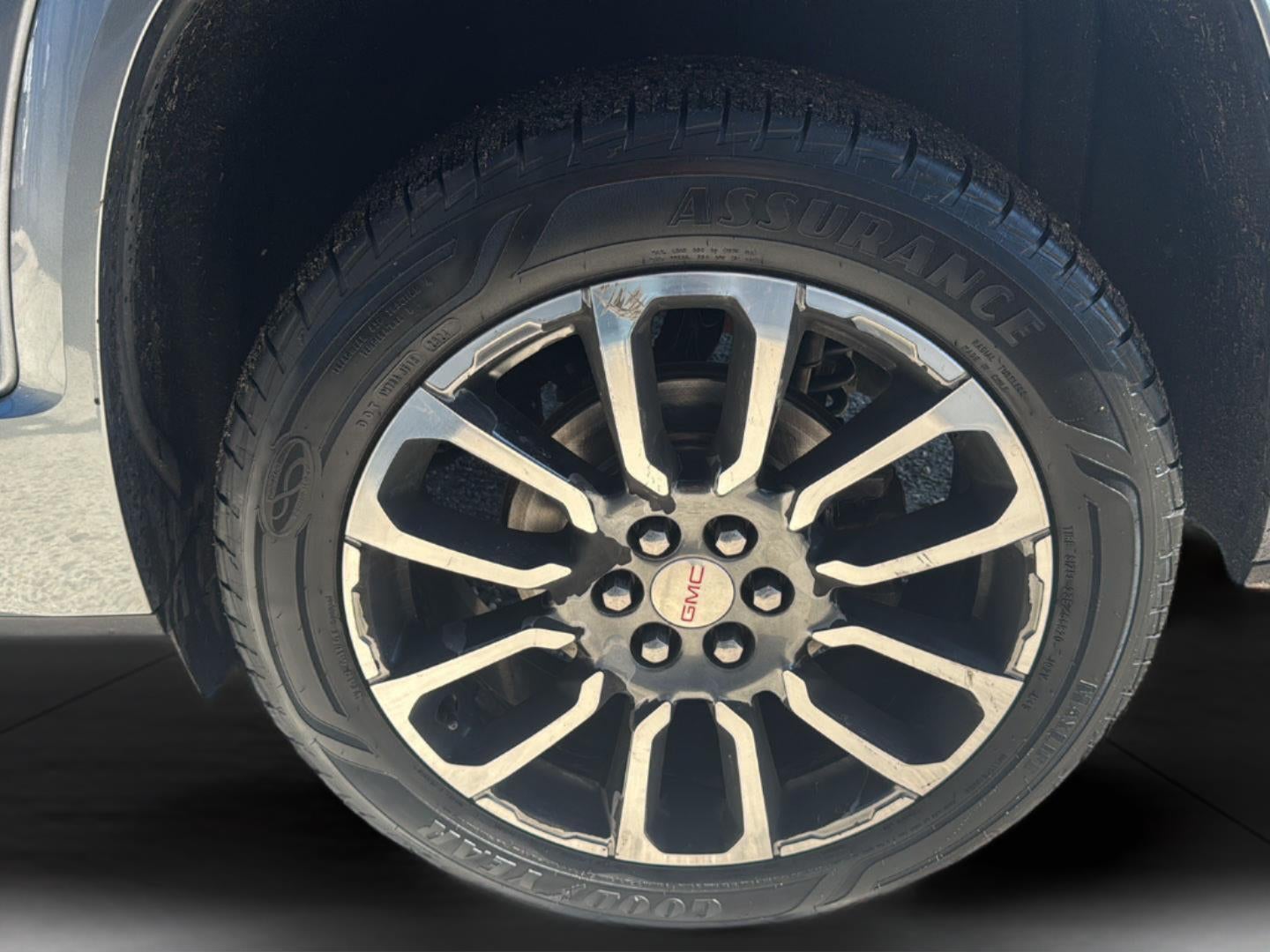 2020 GMC Acadia Denali