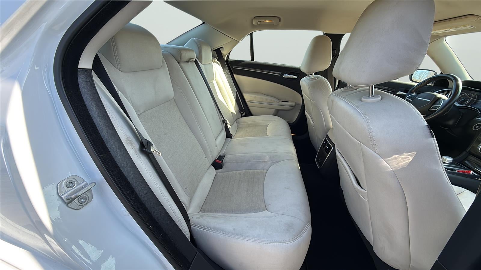 2022 Chrysler 300 Touring