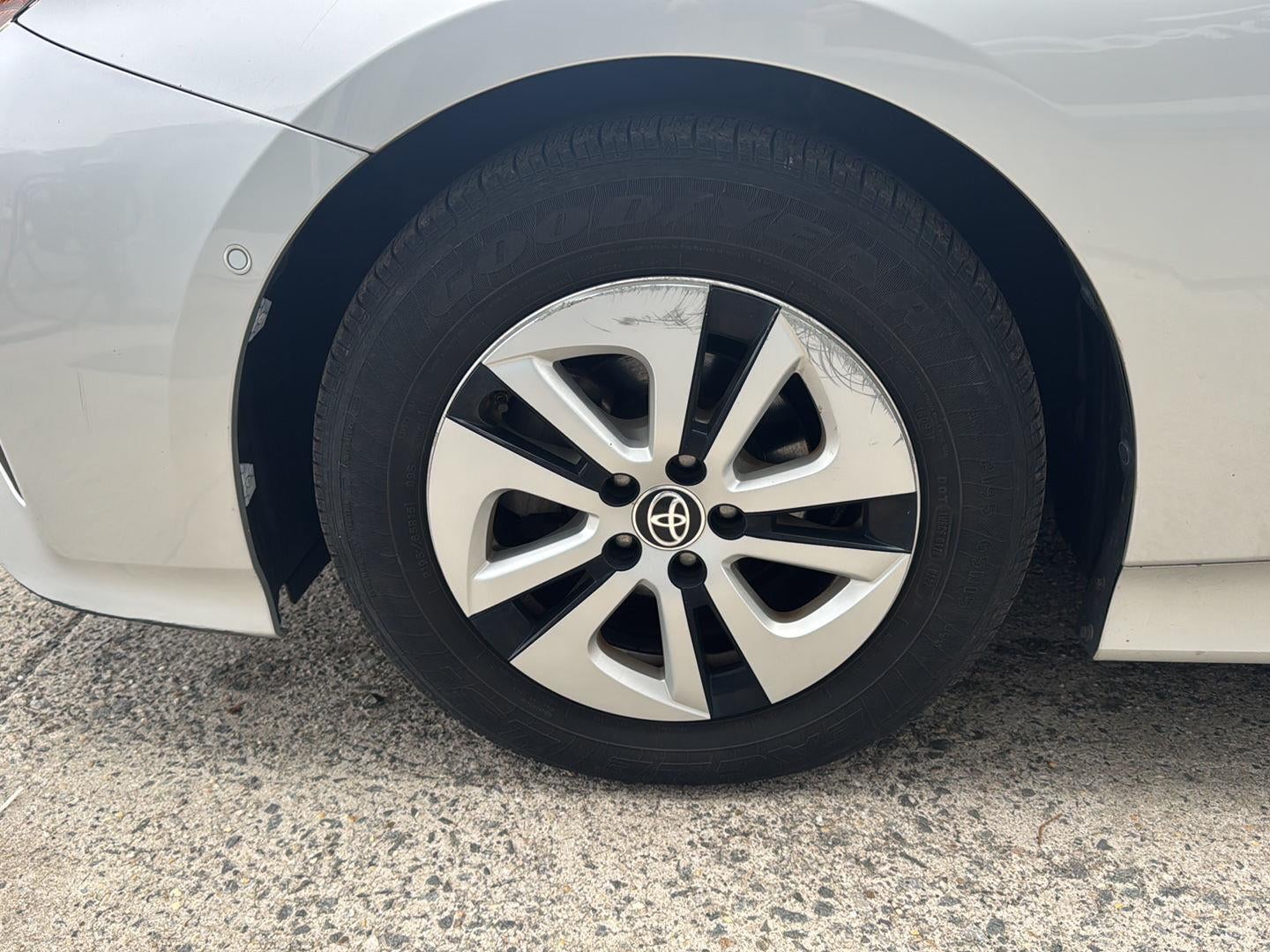 2017 Toyota Prius Two