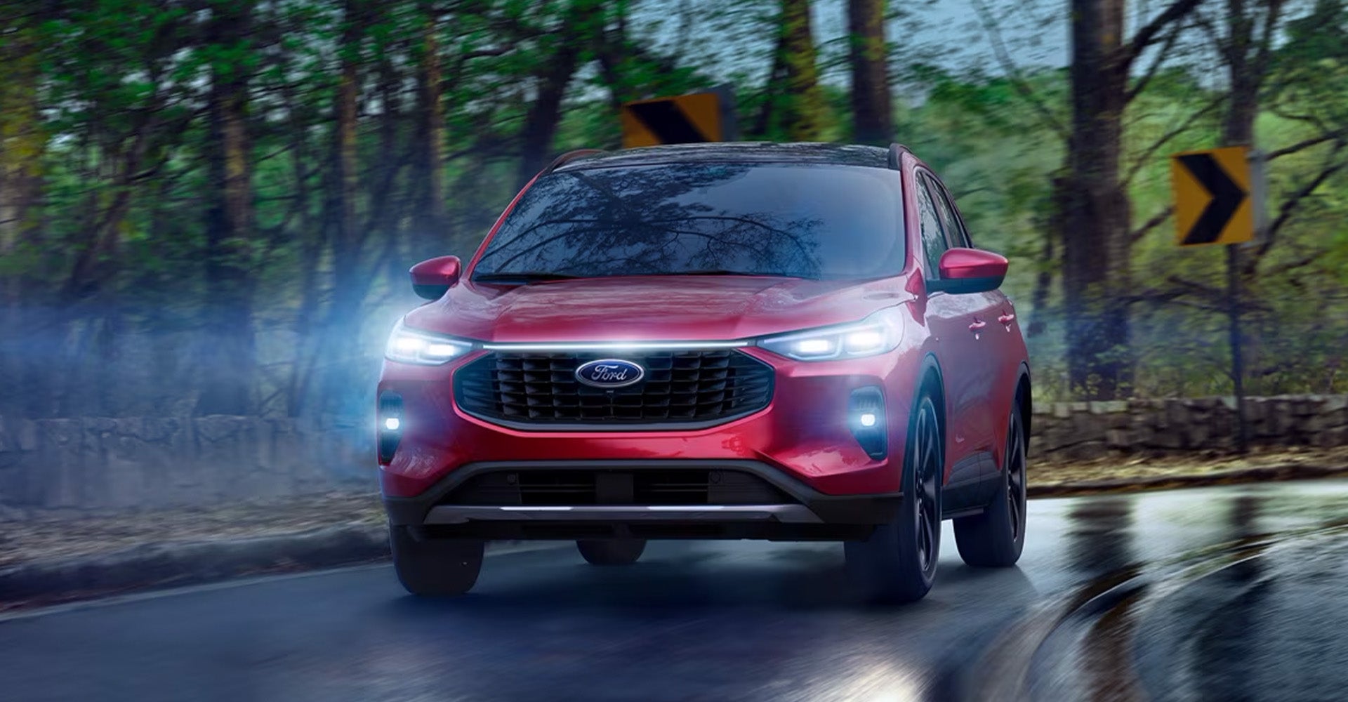 Pros & Cons of Financing a Car Through a Dealership